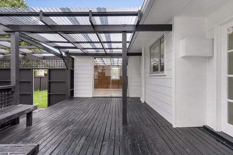 Photo of property in 17 Nan Place, Pakuranga Heights, Auckland, 2010