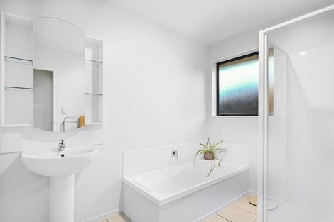 Photo of property in 17 Greenmeadow Gardens, Belfast, Christchurch, 8051