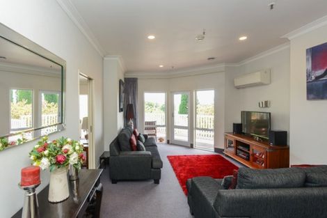 Photo of property in 20a Busby Hill, Havelock North, 4130