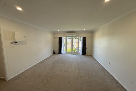 Photo of property in 3/142a Great South Road, Manurewa, Auckland, 2102