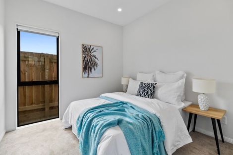 Photo of property in 63 Flanshaw Road, Te Atatu South, Auckland, 0610