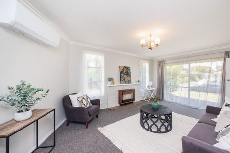 Photo of property in 8 Viscount Place, West End, Palmerston North, 4412