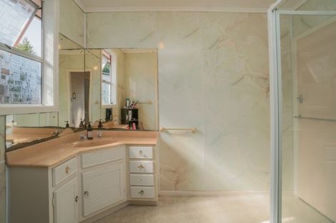 Photo of property in 41 Parrs Cross Road, Henderson, Auckland, 0612