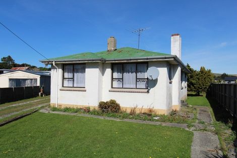 Photo of property in 17 Waverley Street, East Gore, Gore, 9710