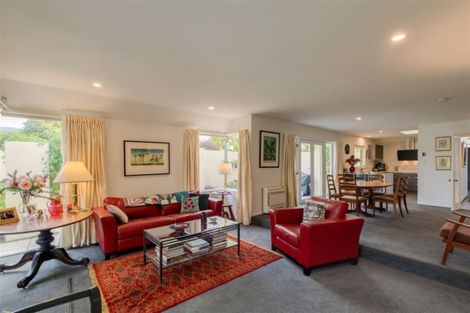 Photo of property in 61 Fendalton Road, Fendalton, Christchurch, 8014