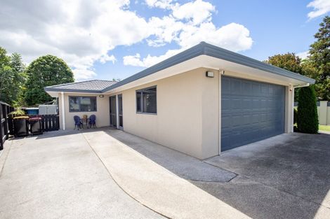 Photo of property in 1 Harris Place, Ngatea, 3503