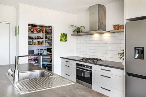 Photo of property in 34 Varsity Heights, Fitzherbert, Palmerston North, 4410