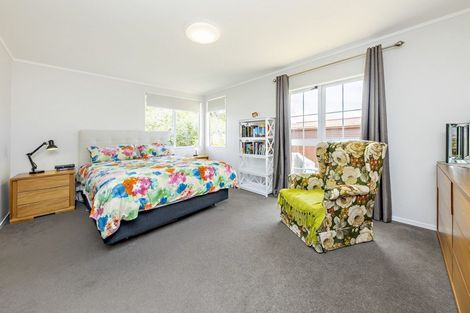 Photo of property in 35 Gossamer Drive, Pakuranga Heights, Auckland, 2010
