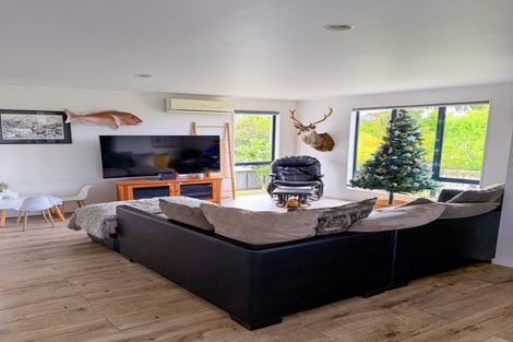 Photo of property in 33 Shearwater Street, One Tree Point, 0118