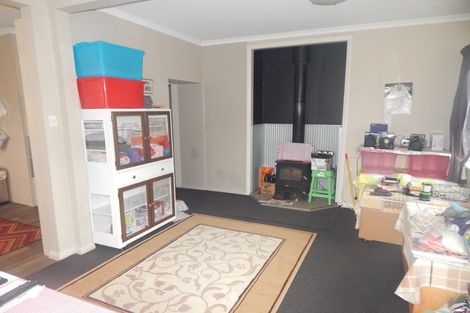 Photo of property in 21 Russell Street, Westport, 7825