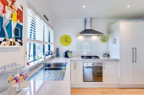 Photo of property in 11 Portland Place, Poraiti, Napier, 4112