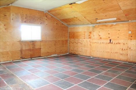 Photo of property in 27 Point England Road, Point England, Auckland, 1072