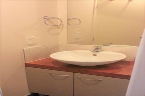 Photo of property in St Paul Apartments, 1b/4 Saint Paul Street, Auckland Central, Auckland, 1010