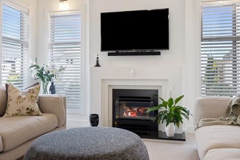 Photo of property in 5 Mollisia Lane, Papamoa Beach, Papamoa, 3118