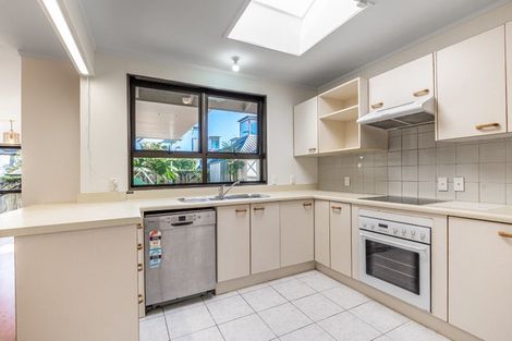 Photo of property in 45a Takutai Avenue, Half Moon Bay, Auckland, 2012