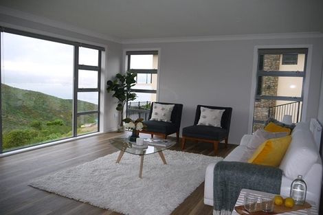 Photo of property in 25 Grumman Lane, Newlands, Wellington, 6037