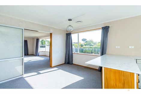 Photo of property in 19 Timaru Road, Waimate, 7924