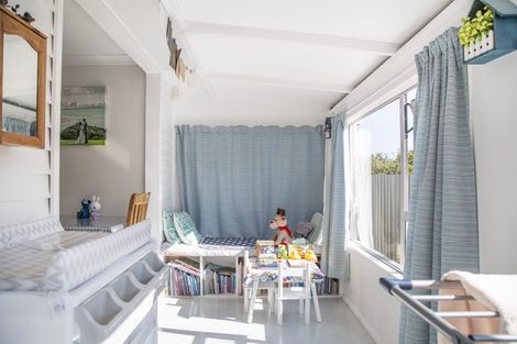 Photo of property in 43 Strid Road, Te Atatu South, Auckland, 0610