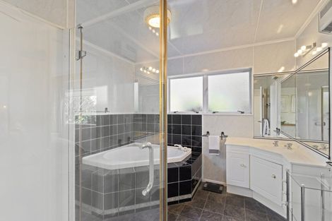 Photo of property in 2/13 Chatswood Grove, Fitzroy, New Plymouth, 4312