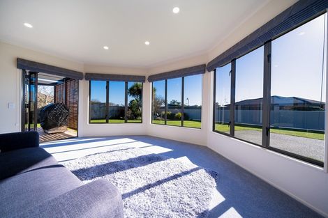 Photo of property in 16 Harris Place, Ngatea, 3503