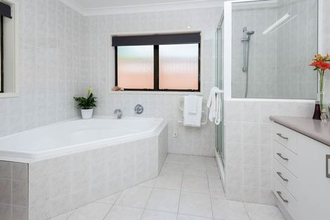 Photo of property in 26 Leicester Parade, Somerville, Auckland, 2014