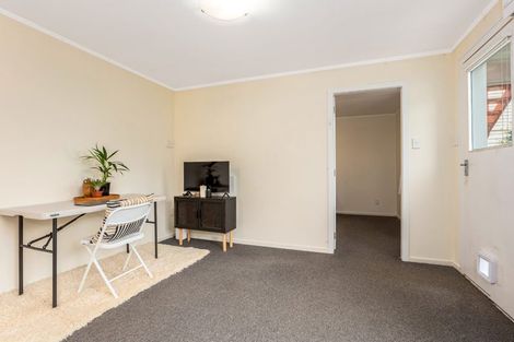 Photo of property in 62 Severn Street, Island Bay, Wellington, 6023