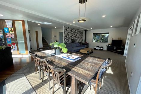 Photo of property in 15 Russell Drive, Oakura, 4314