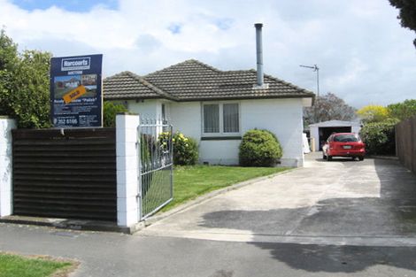 Photo of property in 35 Fenchurch Street, Redwood, Christchurch, 8051