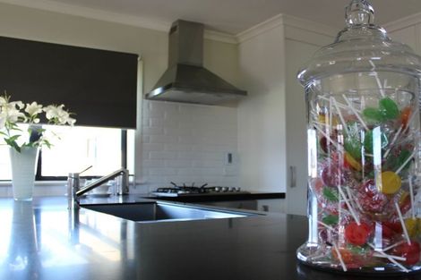 Photo of property in 14 Feist Street, Carterton, 5713