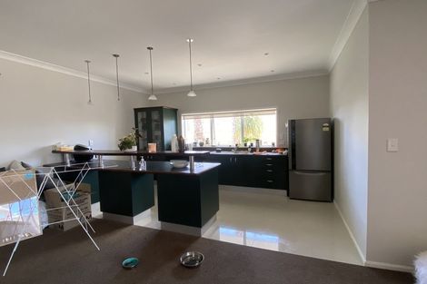 Photo of property in 17 Quedley Court, Eastern Beach, Auckland, 2012