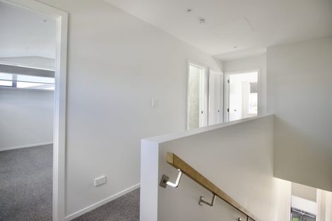 Photo of property in 5/94 Target Road, Totara Vale, Auckland, 0629