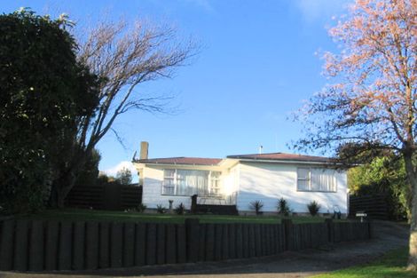 Photo of property in 23 Dunk Place, Milson, Palmerston North, 4414