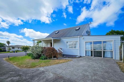 Photo of property in 39 Carillon Place, Massey, Auckland, 0614