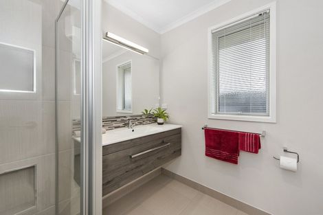 Photo of property in 6 Patatee Terrace, Baverstock, Hamilton, 3200