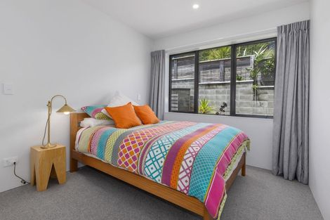 Photo of property in 76 Kotare Street, Waikanae, 5036