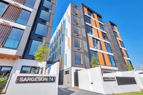 Photo of property in Frank Sargeson Apts, 504/74 Anzac Street, Takapuna, Auckland, 0622