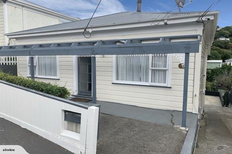 Photo of property in 26 Tanera Crescent, Brooklyn, Wellington, 6021