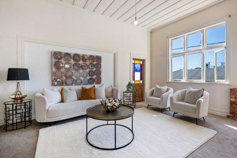 Photo of property in 5 Allenby Avenue, Devonport, Auckland, 0624