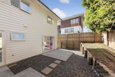 Photo of property in 15 Apple Orchard Way, Sunnyvale, Auckland, 0612