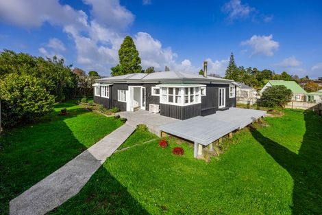 Photo of property in 35 Victoria Avenue, Waiuku, 2123