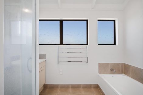 Photo of property in 114 Torkar Road, Clarks Beach, 2122