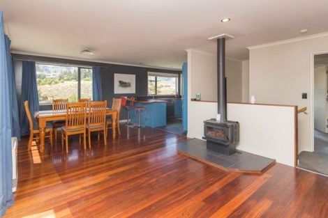 Photo of property in 15 Drake Place, Lake Hawea, Wanaka, 9382