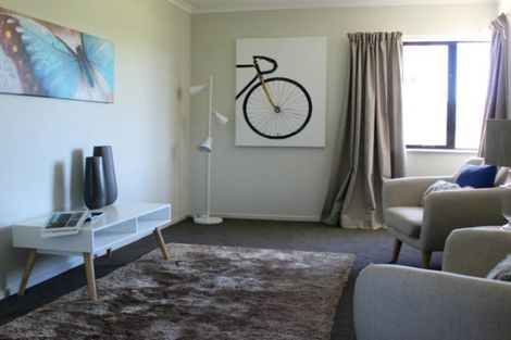 Photo of property in 14 Feist Street, Carterton, 5713