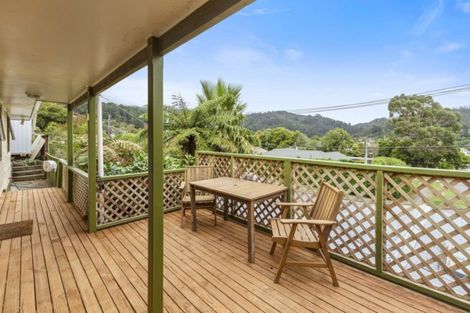 Photo of property in 35 Kairimu Street, Stokes Valley, Lower Hutt, 5019