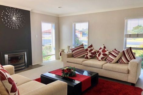 Photo of property in 175 Wattle Farm Road, Wattle Downs, Auckland, 2103