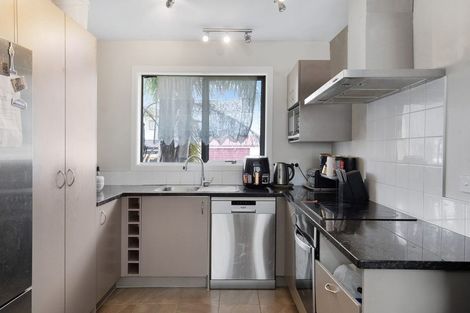 Photo of property in 12 Tiari Place, Mangere East, Auckland, 2024