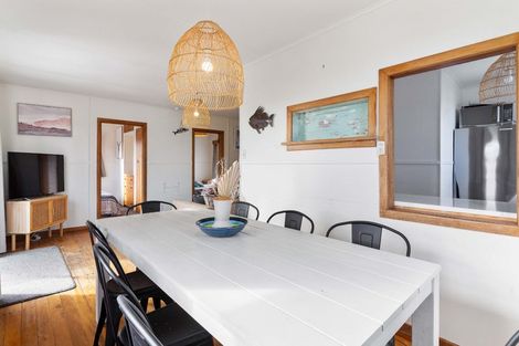 Photo of property in 124 Hampton Road, Whangamata, 3620