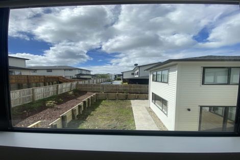 Photo of property in 30 Mettam Drive, Swanson, Auckland, 0614