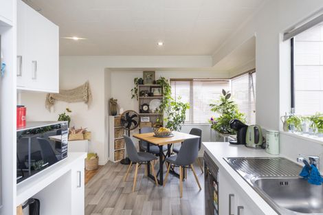 Photo of property in 53a Benmore Avenue, Cloverlea, Palmerston North, 4412