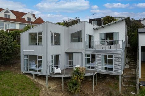 Photo of property in 16 Glendevere Terrace, Redcliffs, Christchurch, 8081